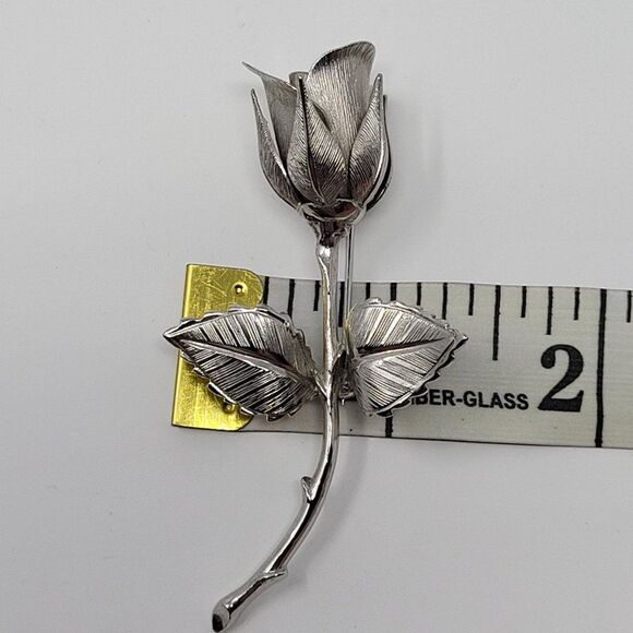 Vintage Silver Tone 3D Etched Rose Brooch Pin Pendant Gift Collectible - Picture 4 of 6